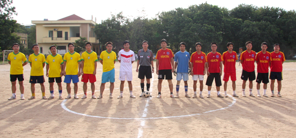 Đội bóng đá Nam Viglacera vào chung kết giải bóng đá Thanh niên CNVC Quận Cầu Giấy 2010