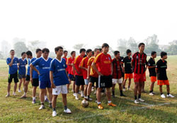 Giải bóng đá giao hữu chào mừng Đại lễ 1000 năm Thăng Long – Hà Nội