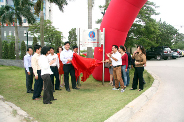 Lễ gắn biển Tòa nhà VIGLACERA tại địa chỉ số 1 Đại lộ Thăng Long