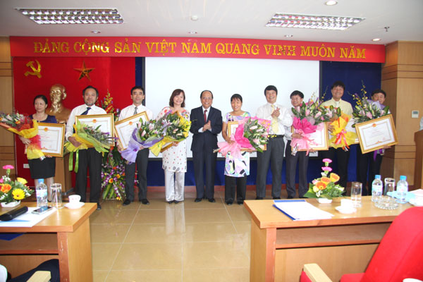 Viglacera tổ chức Hội nghị giao ban Quý III – Chào mừng ngày doanh nhân Việt Nam