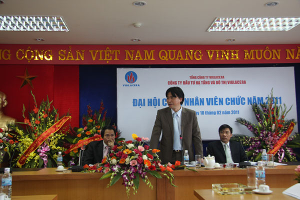 Đại hội CNVC và Hội nghị triển khai nhiệm vụ, kế hoạch SXKD năm 2011 của Công ty Đầu tư Hạ tầng và Đô thị Viglacera và Công ty Sen vòi Viglacera