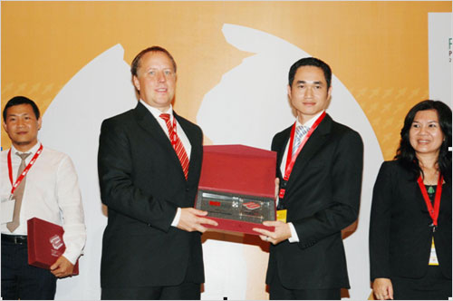 Viglacera - Top 10 doanh nghiệp phát triển bất động sản năng động nhất Việt Nam 2011