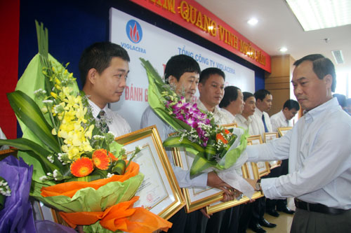 Hội nghị giao ban Quý III, 9 tháng đầu năm 2011 và triển khai nhiệm vụ kế hoạch Quý IV/2011, chào mừng Ngày Doanh nhân Việt Nam