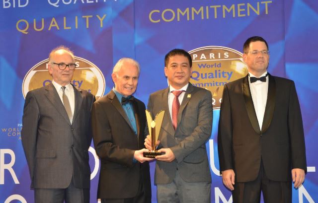 (Nhân dân) Công ty Kính nổi Viglacera được trao Giải Vàng “Cam kết chất lượng dịch vụ quốc tế 2014”