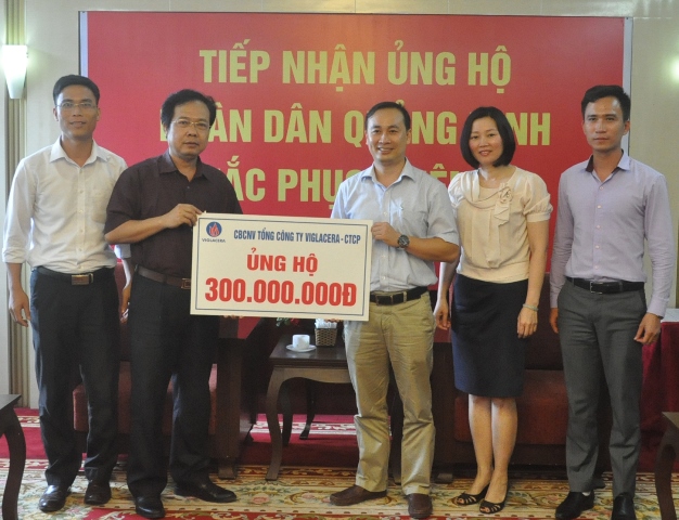 CBCNV TCT Viglacera - CTCP ủng hộ 300 triệu đồng cho nhân dân vùng bão lũ Quảng Ninh