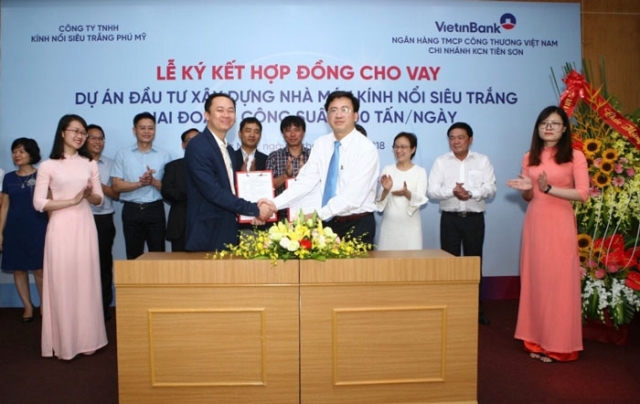 Công TNHH Kính nổi siêu trắng Phú Mỹ và VietinBank ký hợp đồng cho vay, bảo lãnh trị giá 1.540 tỷ đồng