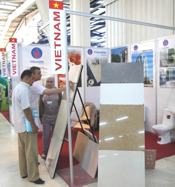 Viglacera Booth attracts customers visitors at the International Fair in Algeria